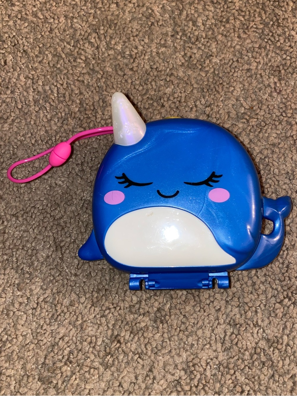 Polly Pocket Freezin' Fun Narwhal Compact